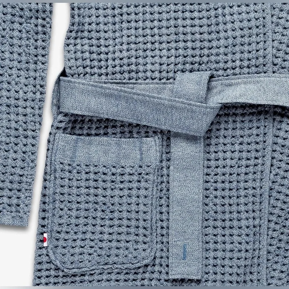 Onsen Waffle Weave Hooded Robe - Size Small, Unisex - Picture 2 of 12